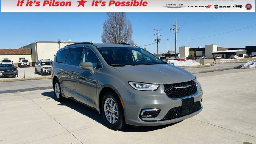 2022 Chrysler Pacifica Touring L — Minivan — 59,732 mi — Mattoon, IL