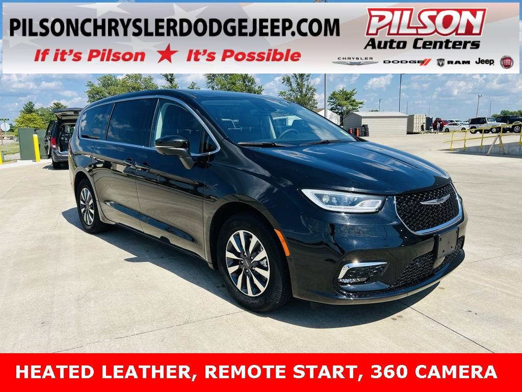 2023 Chrysler Pacifica Hybrid Touring L — Minivan — 36,099 mi — Mattoon, IL