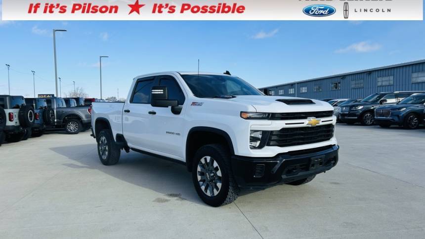 2024 Chevrolet Silverado 2500HD Custom — Pickup Truck — 38,150 mi — Mattoon, IL