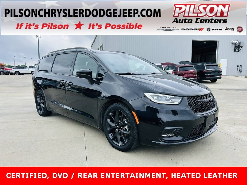 2022 Chrysler Pacifica Touring L — Minivan — 45,746 mi — Mattoon, IL