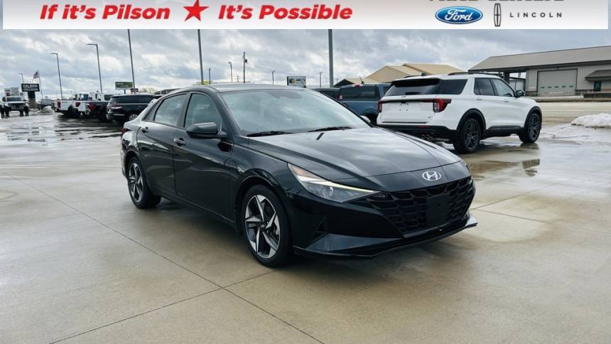 2023 Hyundai Elantra SEL — Sedan — 25,988 mi — Mattoon, IL