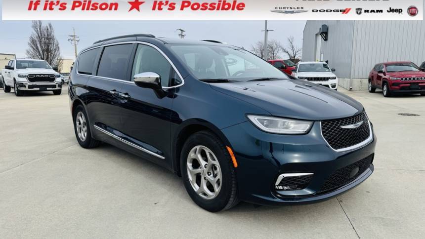 2023 Chrysler Pacifica Limited — Minivan — 33,301 mi — Mattoon, IL