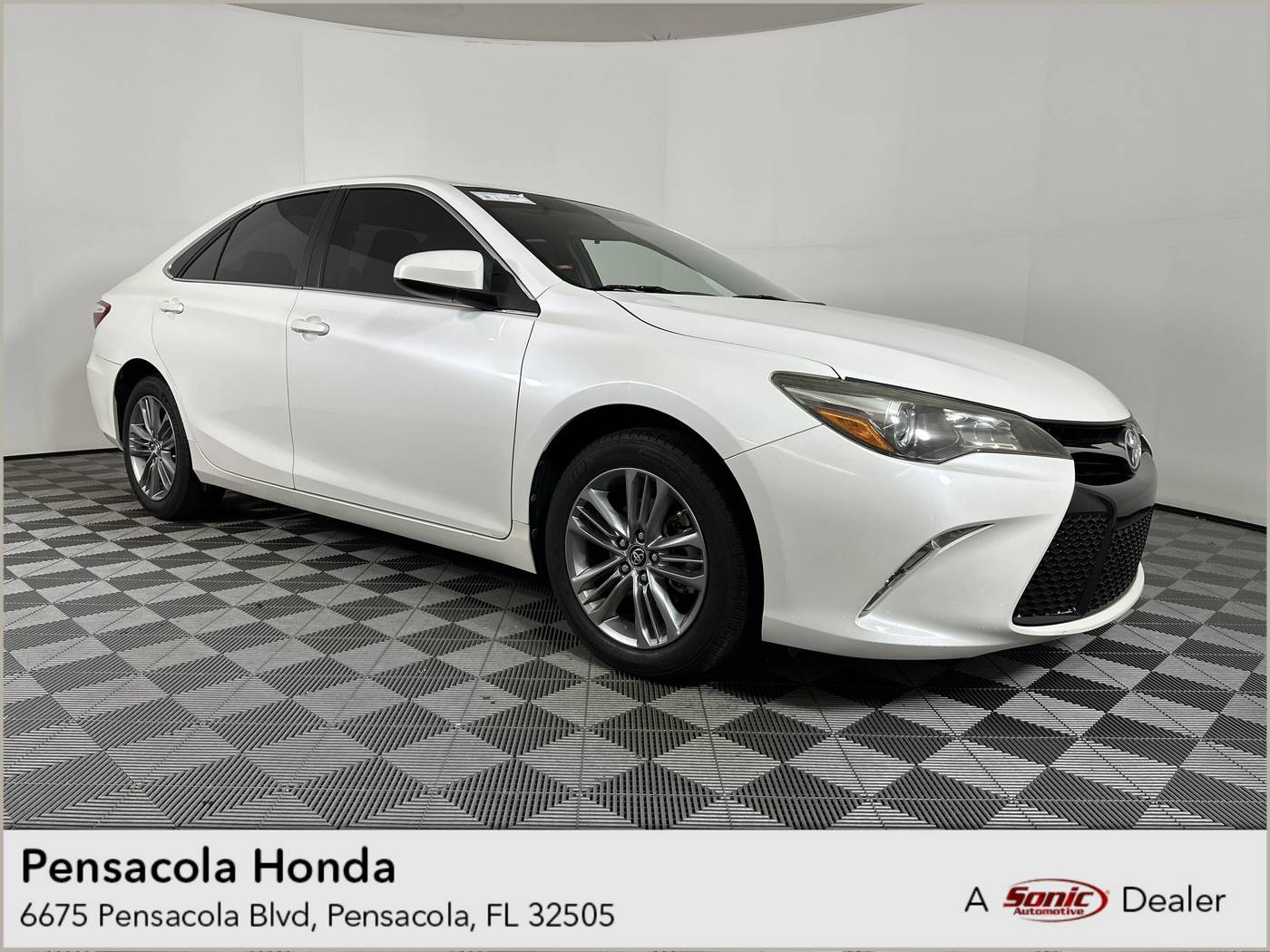 2017 Toyota Camry SE — Sedan — 36,360 mi — Pensacola, FL