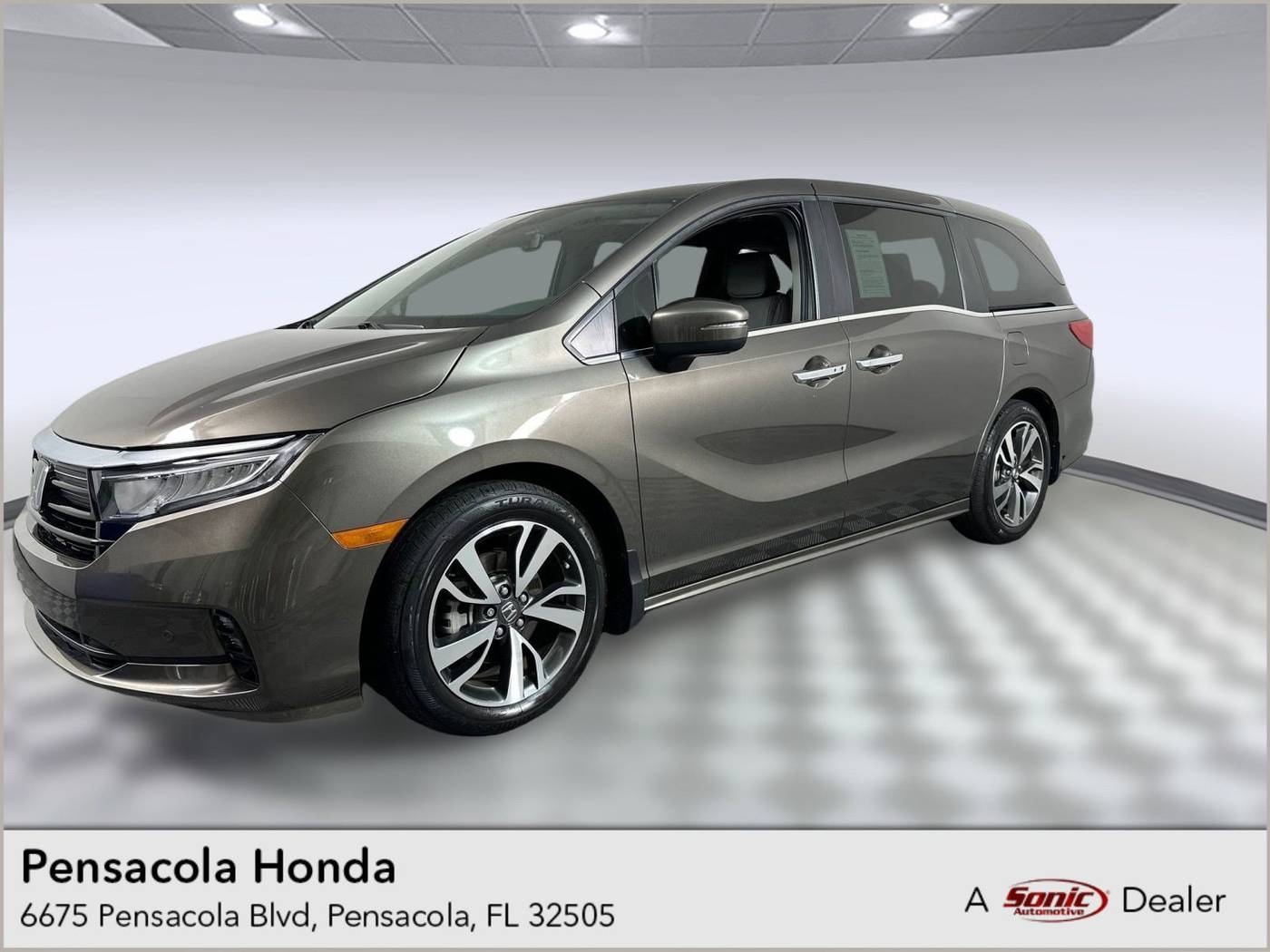 2023 Honda Odyssey Touring — Minivan — 27,566 mi — Pensacola, FL