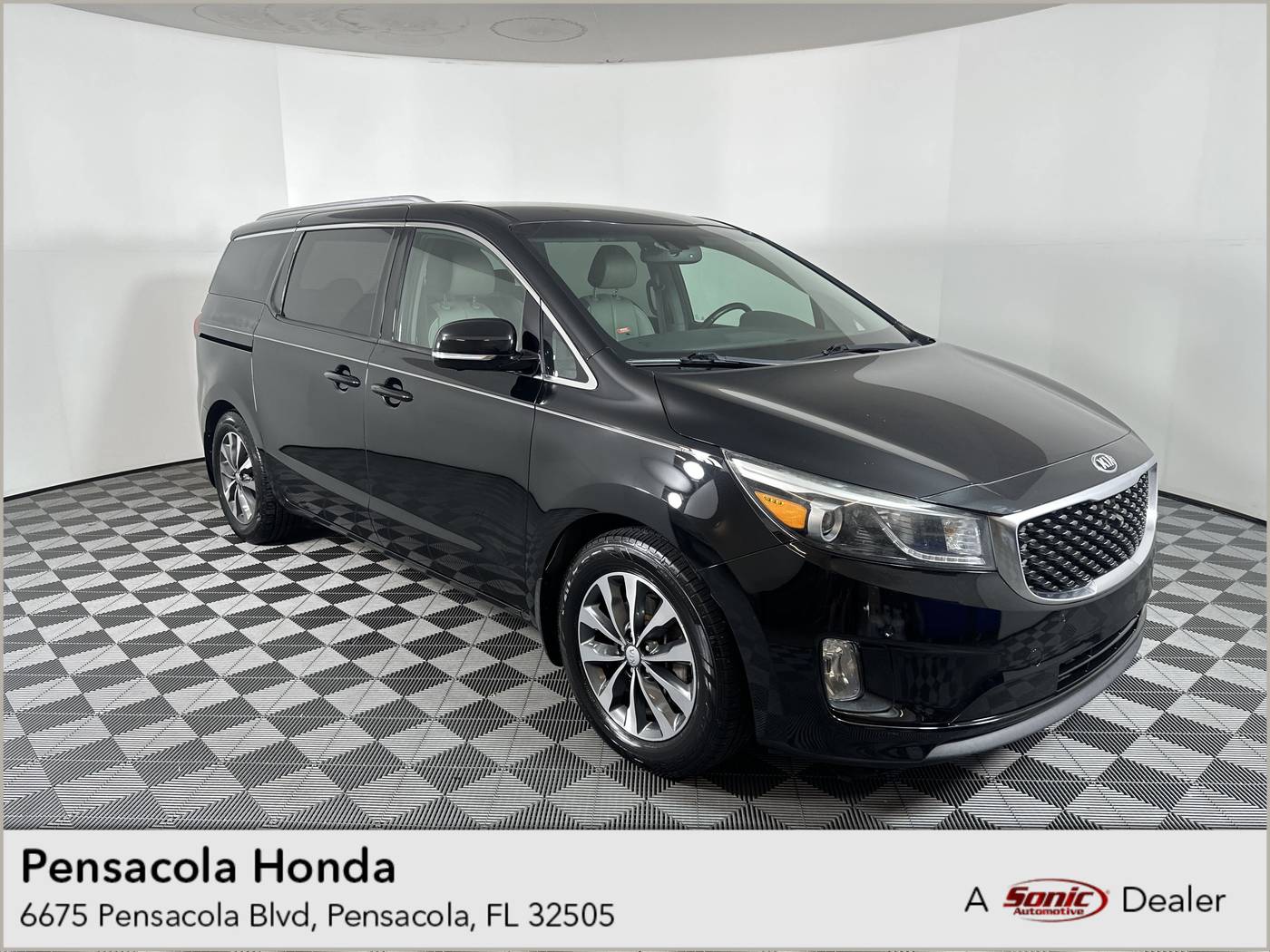 2016 Kia Sedona SX — Minivan — 112,712 mi — Pensacola, FL
