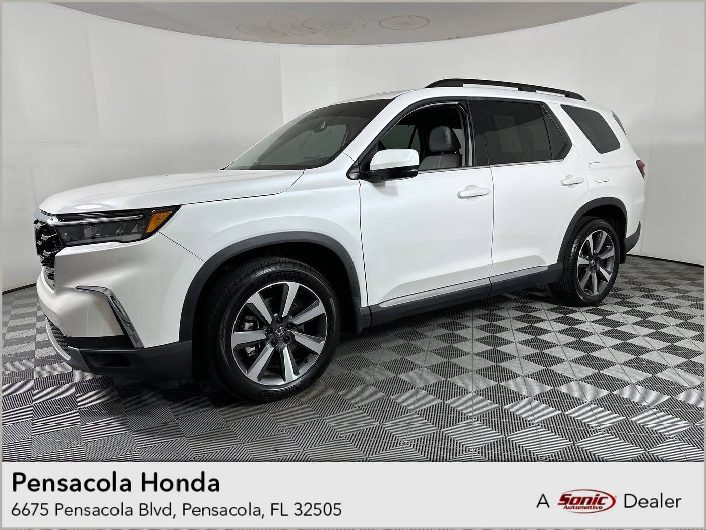 2023 Honda Pilot Touring — SUV — 20,632 mi — Pensacola, FL