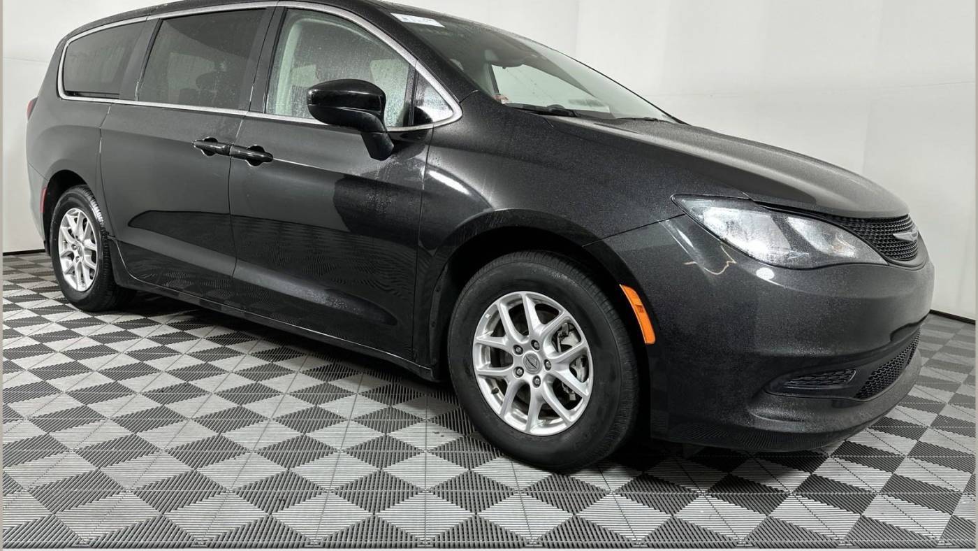 2023 Chrysler Voyager LX — Minivan — 69,914 mi — Pensacola, FL