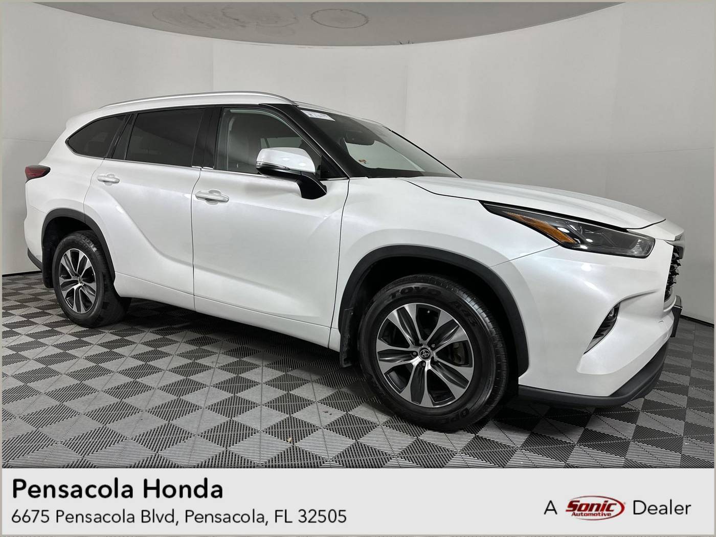 2022 Toyota Highlander XLE — SUV — 34,086 mi — Pensacola, FL