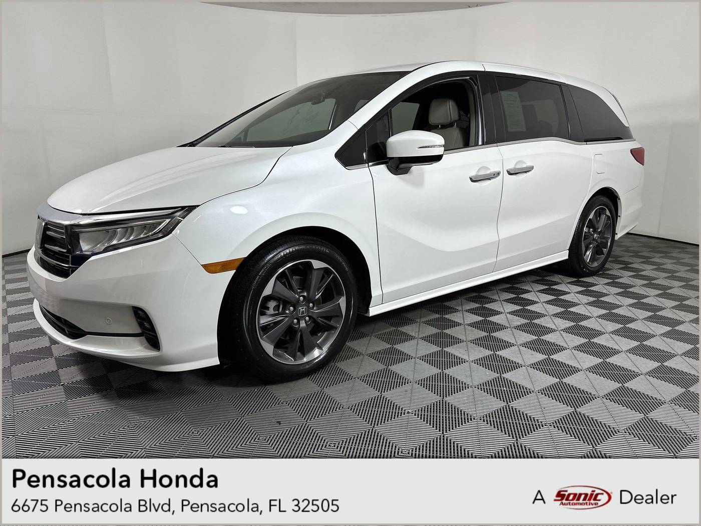 2023 Honda Odyssey Elite — Minivan — 15,765 mi — Pensacola, FL