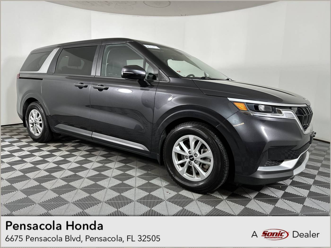 2024 Kia Carnival LXS — Minivan — 64,284 mi — Pensacola, FL