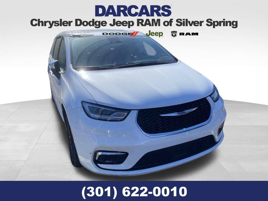 2021 Chrysler Pacifica Hybrid Touring L — Minivan — 69,307 mi — Silver Spring, MD
