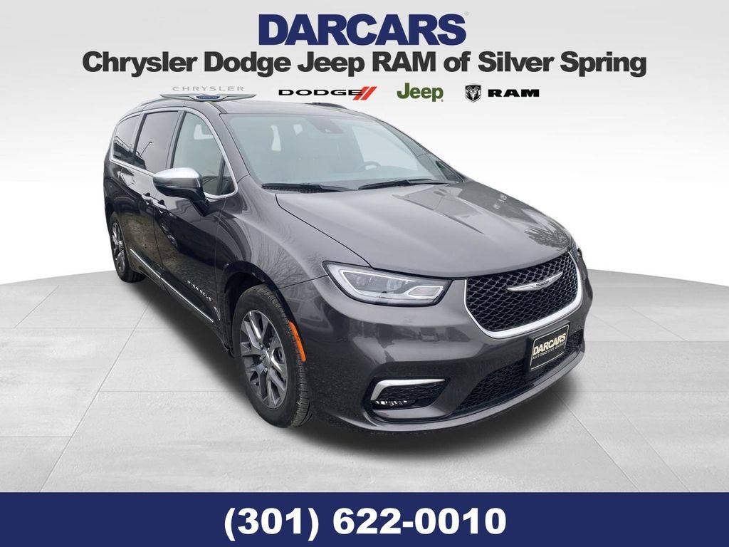 2023 Chrysler Pacifica Hybrid Pinnacle — Minivan — 8,635 mi — Silver Spring, MD