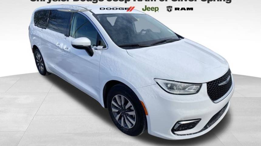 2023 Chrysler Pacifica Hybrid Touring L — Minivan — 65,407 mi — Silver Spring, MD