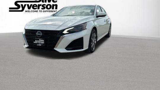 2023 Nissan Altima S — Sedan — 16,947 mi — Albert Lea, MN