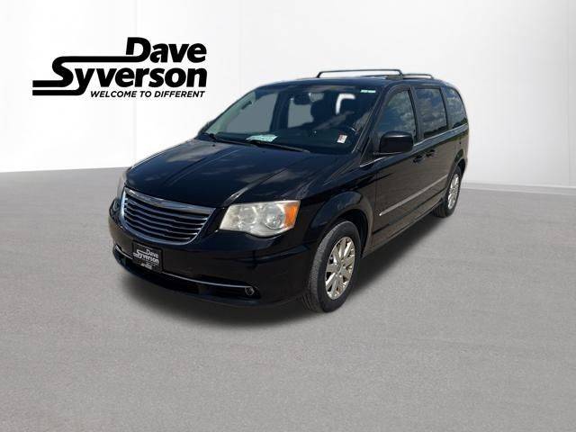 2014 Chrysler Town & Country Touring — Minivan — 180,232 mi — Albert Lea, MN