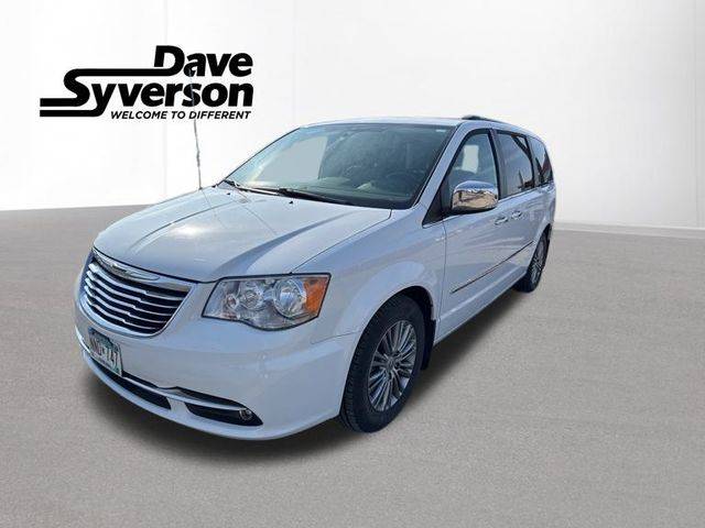 2014 Chrysler Town & Country Touring-L — Minivan — 98,352 mi — Albert Lea, MN