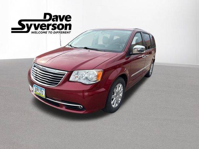 2012 Chrysler Town & Country Touring-L — Minivan — 111,865 mi — Albert Lea, MN