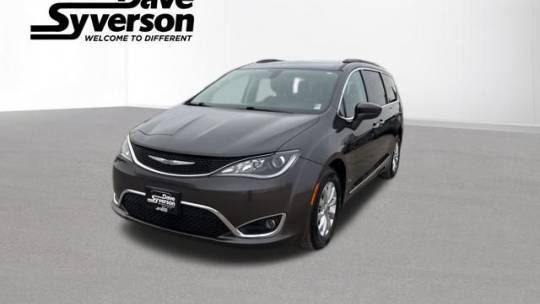 2017 Chrysler Pacifica Touring L — Minivan — 108,539 mi — Albert Lea, MN