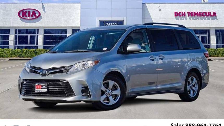 2019 Toyota Sienna LE — Minivan — 100,889 mi — Temecula, CA