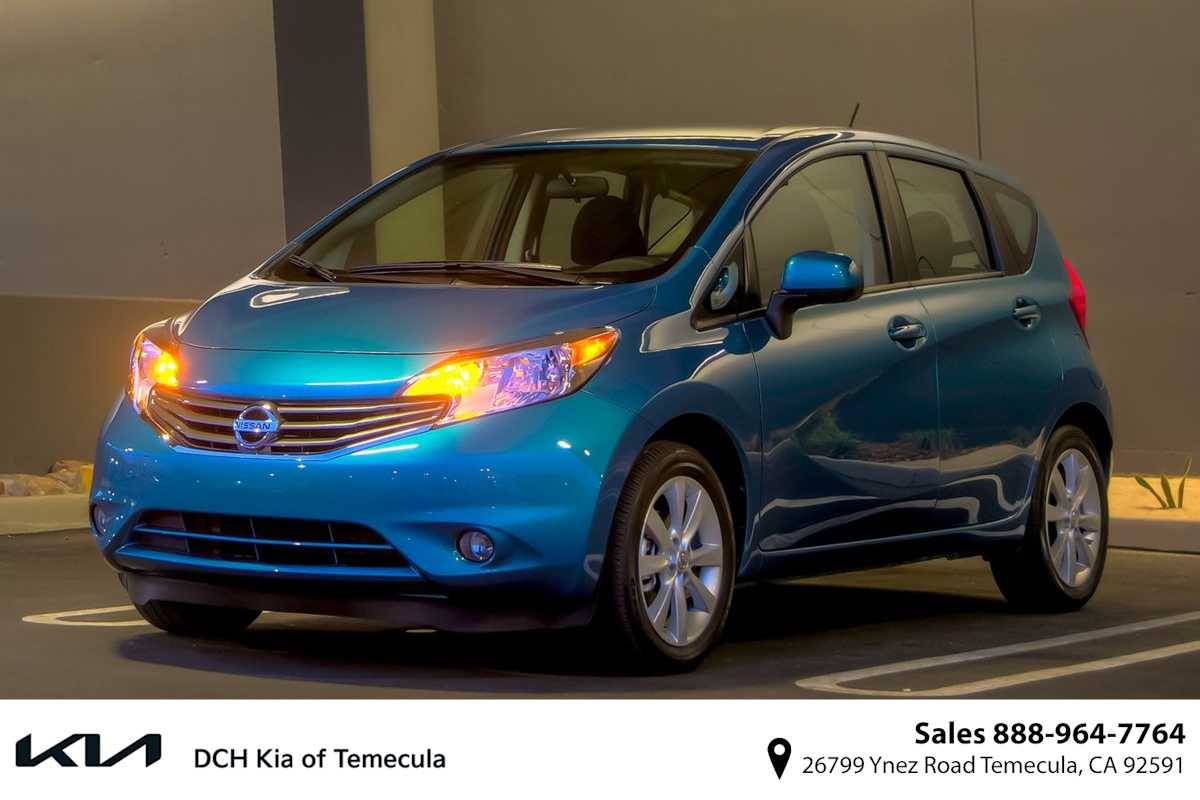 2016 Nissan Versa 1.6 SV — Hatchback — 116,457 mi — Temecula, CA