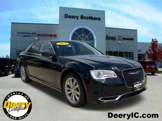 2017 Chrysler 300 Limited — Sedan — 112,248 mi — Iowa City, IA