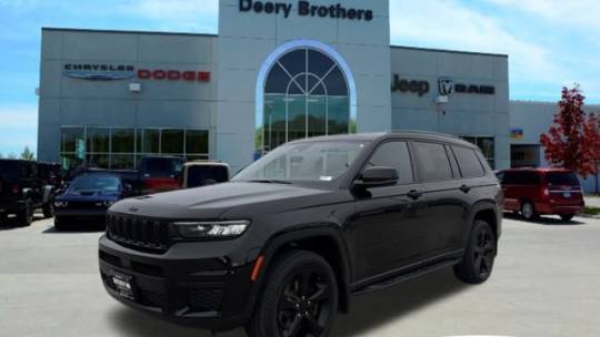 2023 Jeep Grand Cherokee Altitude — SUV — 50,784 mi — Iowa City, IA