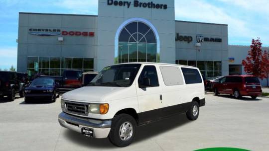 2003 Ford Econoline Wagon E-150 Chateau — Passenger Van — 111,917 mi — Iowa City, IA