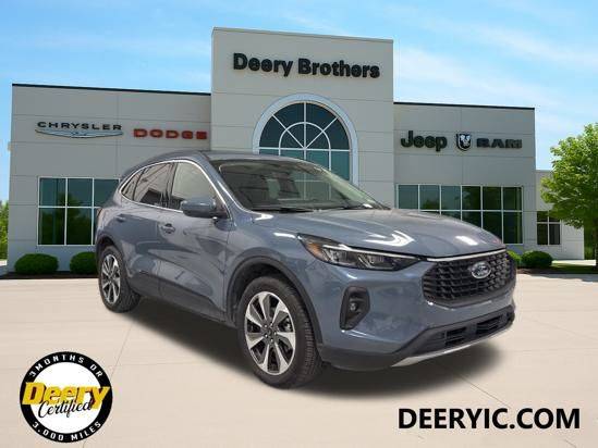 2025 Ford Escape Platinum — SUV — 9,498 mi — Iowa City, IA