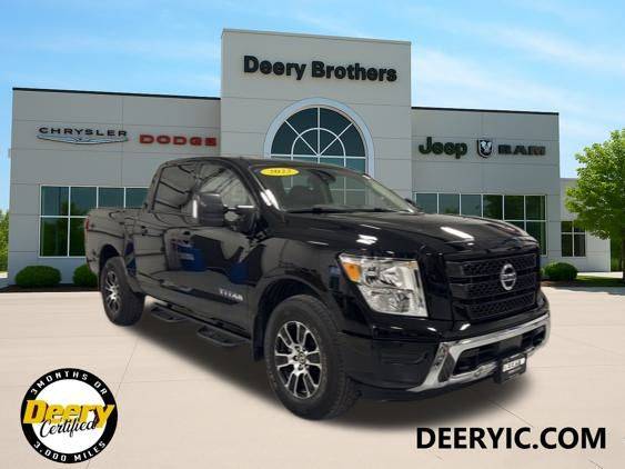 2022 Nissan Titan SV — Pickup Truck — 15,439 mi — Iowa City, IA