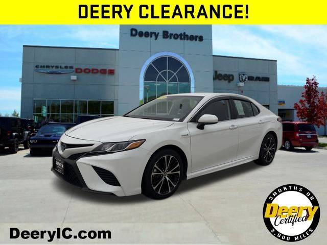 2020 Toyota Camry Hybrid SE — Sedan — 43,293 mi — Iowa City, IA