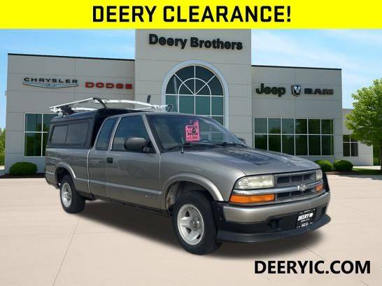 1999 Chevrolet S-10 LS — Pickup Truck — 218,786 mi — Iowa City, IA
