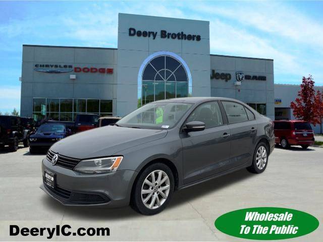 2012 Volkswagen Jetta SE — Sedan — 122,501 mi — Iowa City, IA