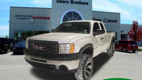 2009 GMC Sierra 1500 Work Truck — Pickup Truck — 155,432 mi — Iowa City, IA