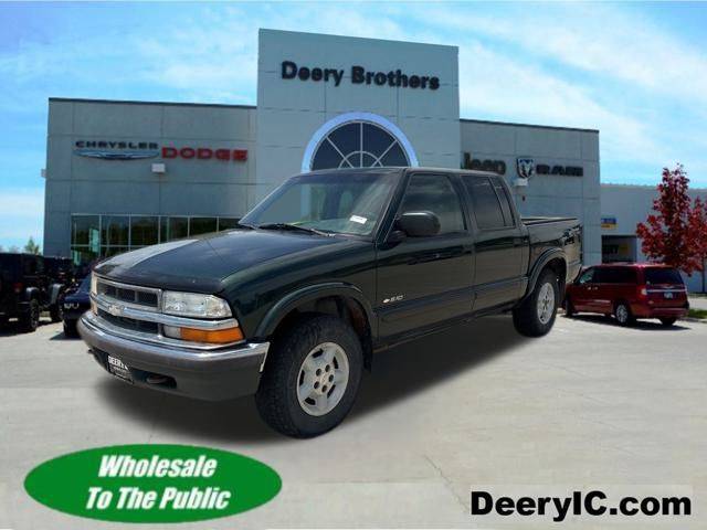 2002 Chevrolet S-10 LS — Pickup Truck — 230,175 mi — Iowa City, IA