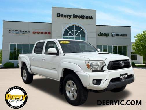 2015 Toyota Tacoma Base — Pickup Truck — 94,119 mi — Iowa City, IA