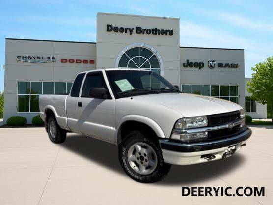 2003 Chevrolet S-10 LS — Pickup Truck — 125,869 mi — Iowa City, IA