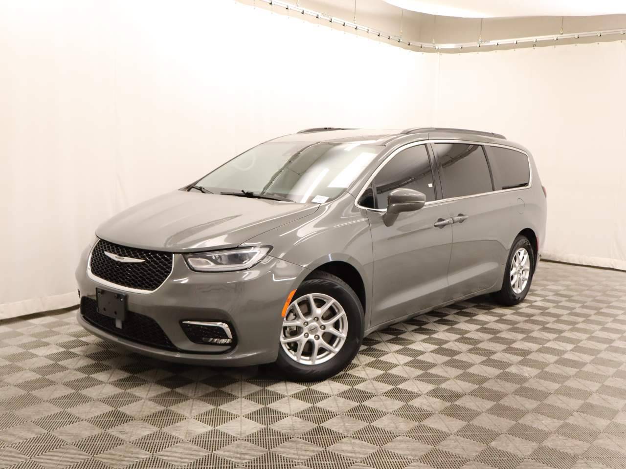 2022 Chrysler Pacifica Touring L — Minivan — 86,353 mi — Scottsdale, AZ