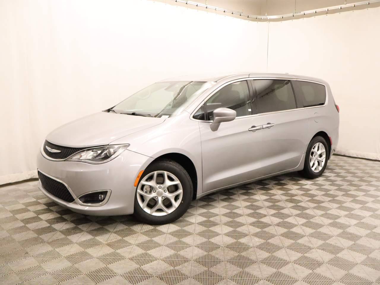 2018 Chrysler Pacifica Touring Plus — Minivan — 117,908 mi — Scottsdale, AZ