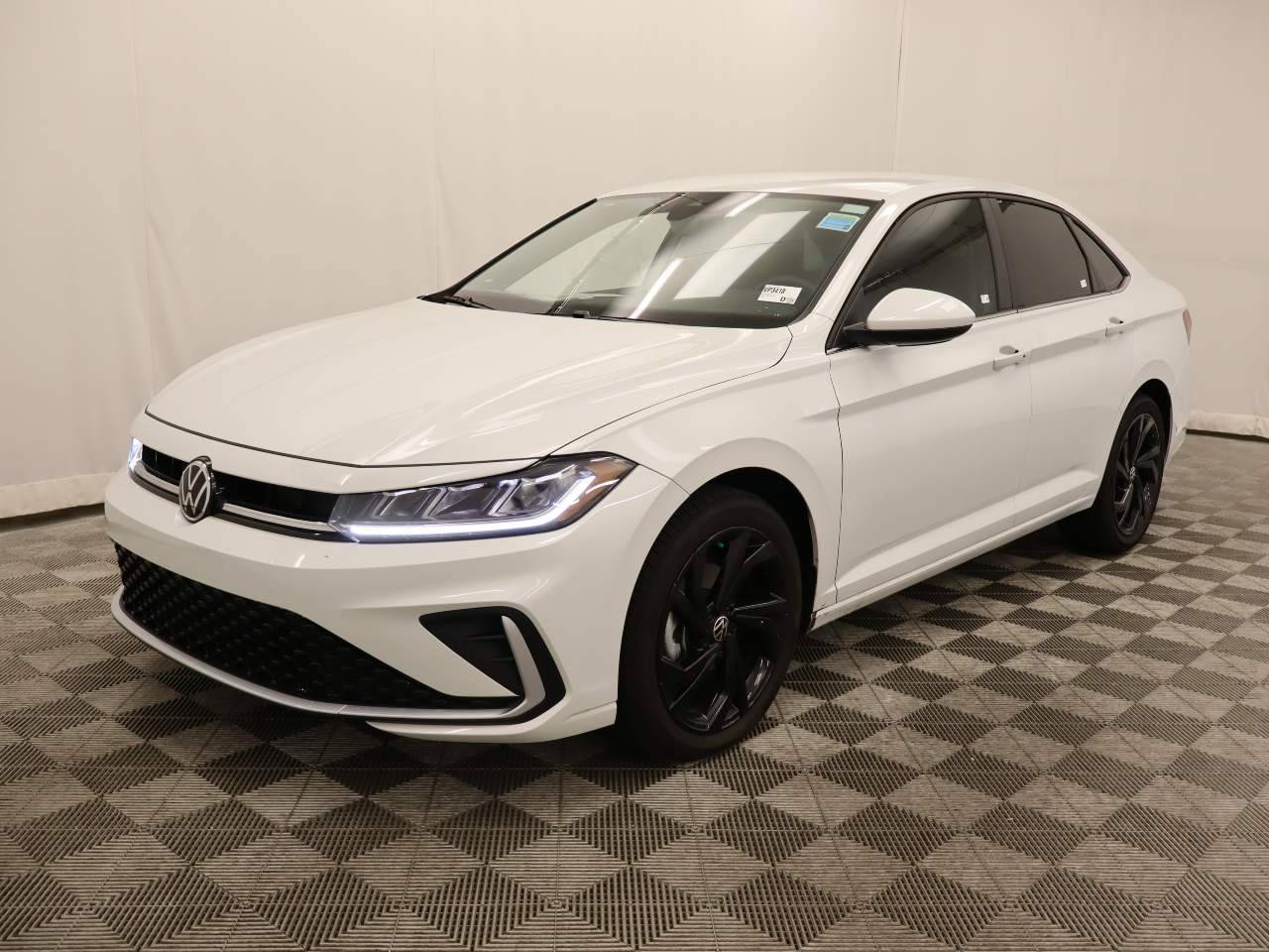 2025 Volkswagen Jetta SE — Sedan — 3,263 mi — Scottsdale, AZ
