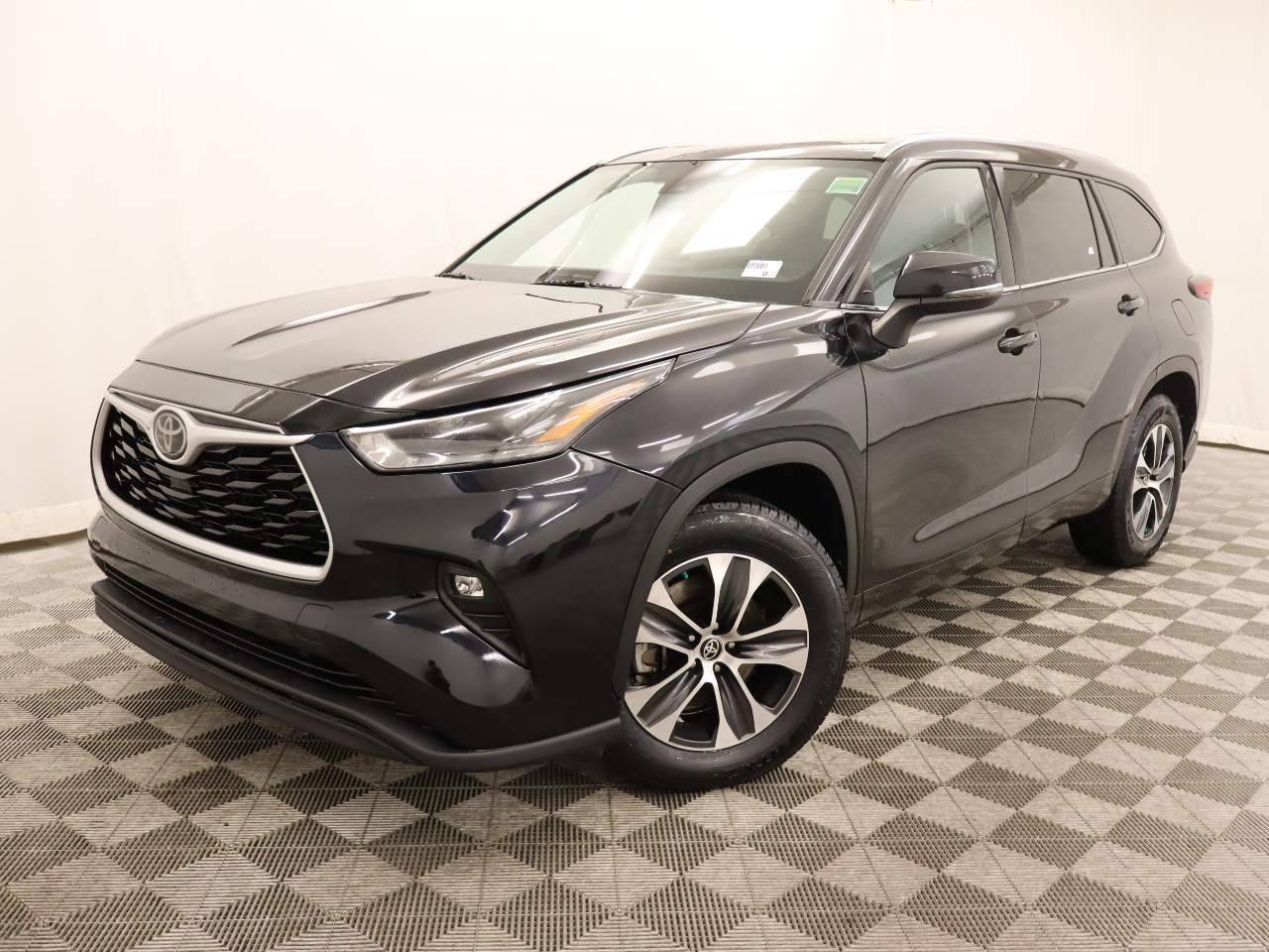 2021 Toyota Highlander XLE — SUV — 58,748 mi — Scottsdale, AZ