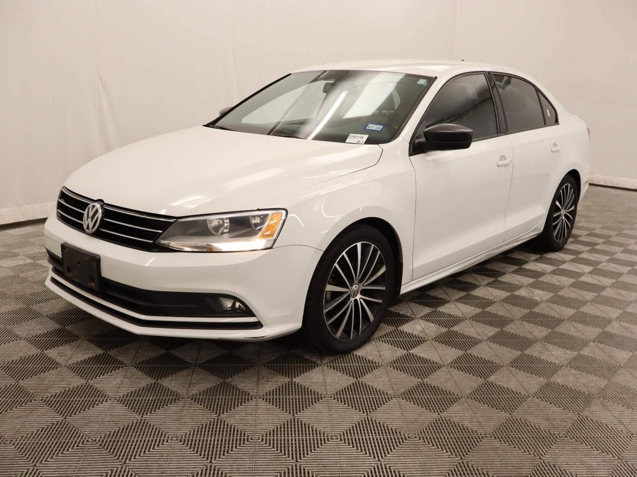 2016 Volkswagen Jetta 1.8T Sport — Sedan — 115,244 mi — Scottsdale, AZ