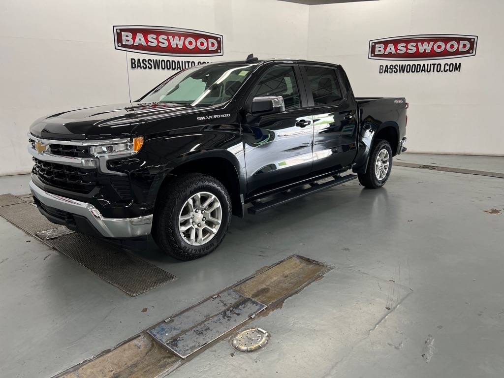 2023 Chevrolet Silverado 1500 LT — Pickup Truck — 23,591 mi — Fort Payne, AL