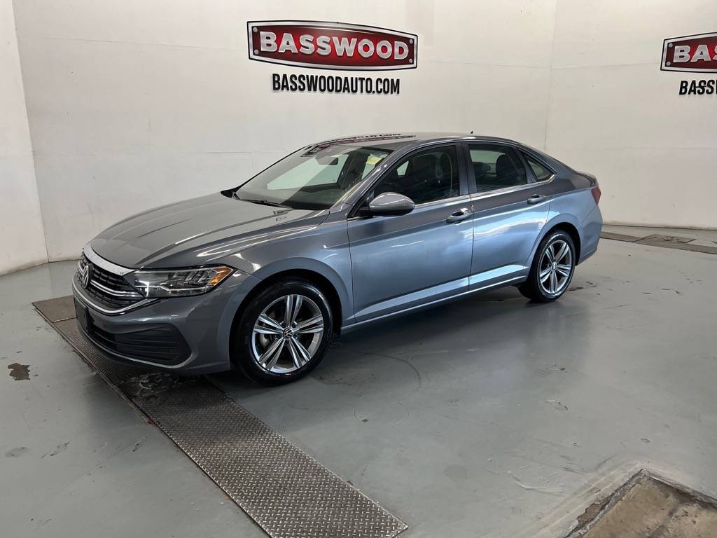 2024 Volkswagen Jetta SE — Sedan — 22,503 mi — Fort Payne, AL
