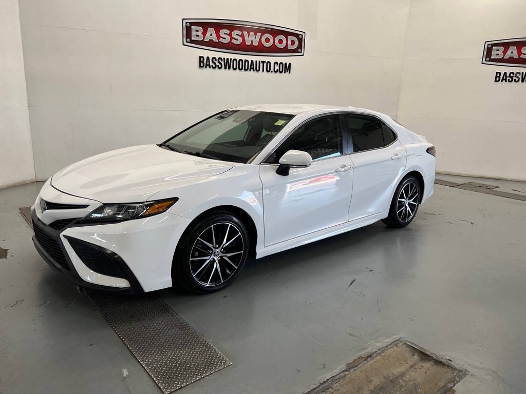 2023 Toyota Camry SE — Sedan — 84,464 mi — Fort Payne, AL