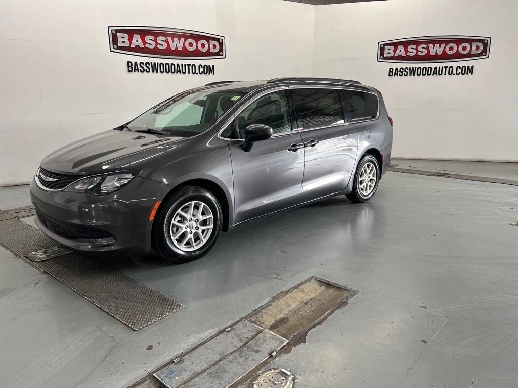 2021 Chrysler Voyager LXI — Minivan — 86,225 mi — Fort Payne, AL