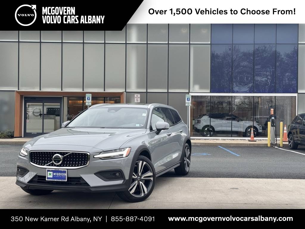 2025 Volvo V60 Cross Country Plus — Wagon — 6,356 mi — Colonie, NY