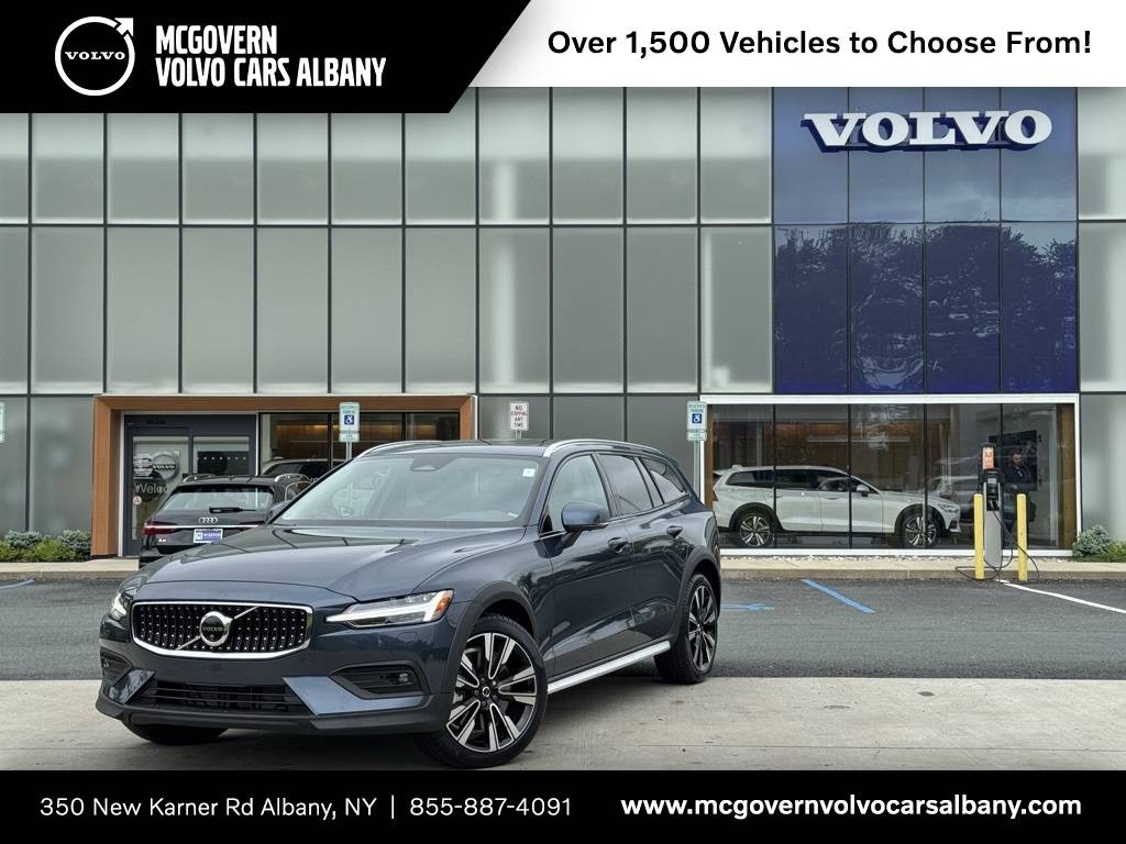 2024 Volvo V60 Cross Country Ultimate — Wagon — 1,878 mi — Colonie, NY