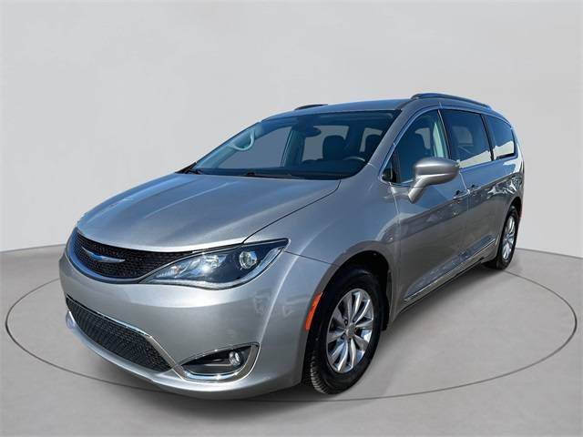 2018 Chrysler Pacifica Touring L — Minivan — 42,836 mi — St Clair Shores, MI