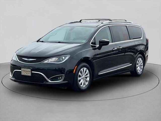2019 Chrysler Pacifica Touring L — Minivan — 97,691 mi — St Clair Shores, MI