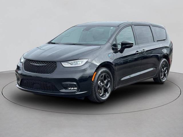 2022 Chrysler Pacifica Hybrid Touring L — Minivan — 30,100 mi — St Clair Shores, MI